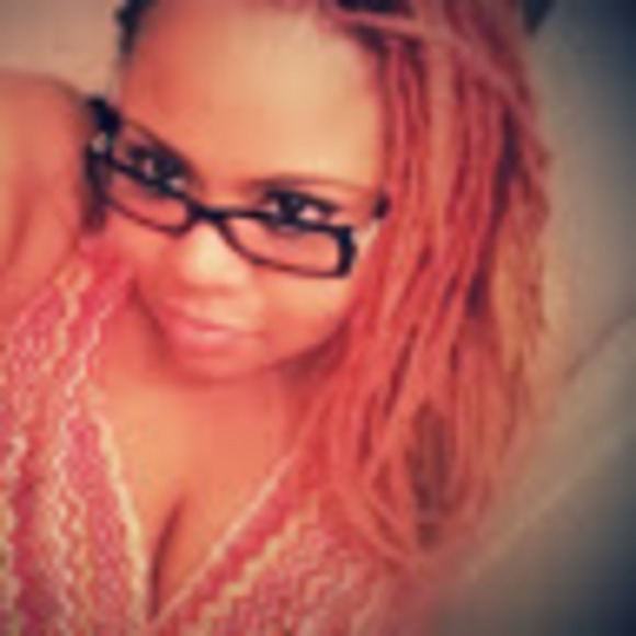 Meet your Posher, Michelle - Picture 1 of 1